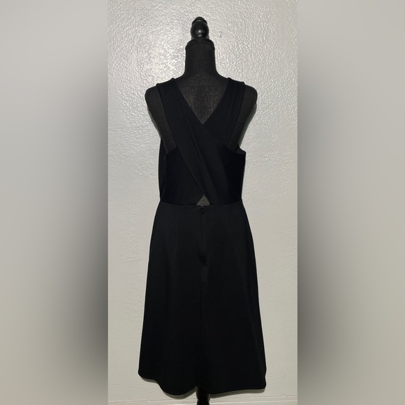 Banana Republic Criss Cross Dress with Pockets - Picture 3 of 6